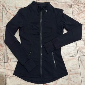 Lululemon women workout long sleeve zip up size 4